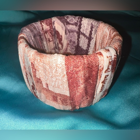 Unique fabric bracelet 🫶 - Picture 4 of 7